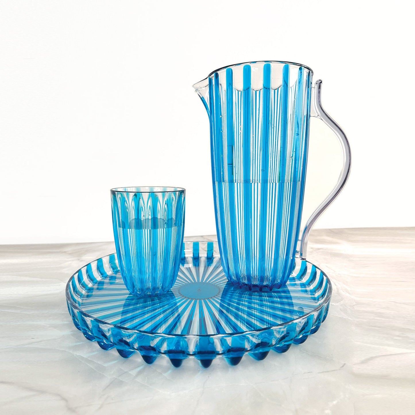Caraffa con coperchio pin-up colore azzurro e bianco 19,5 x 13 x H 27 cm