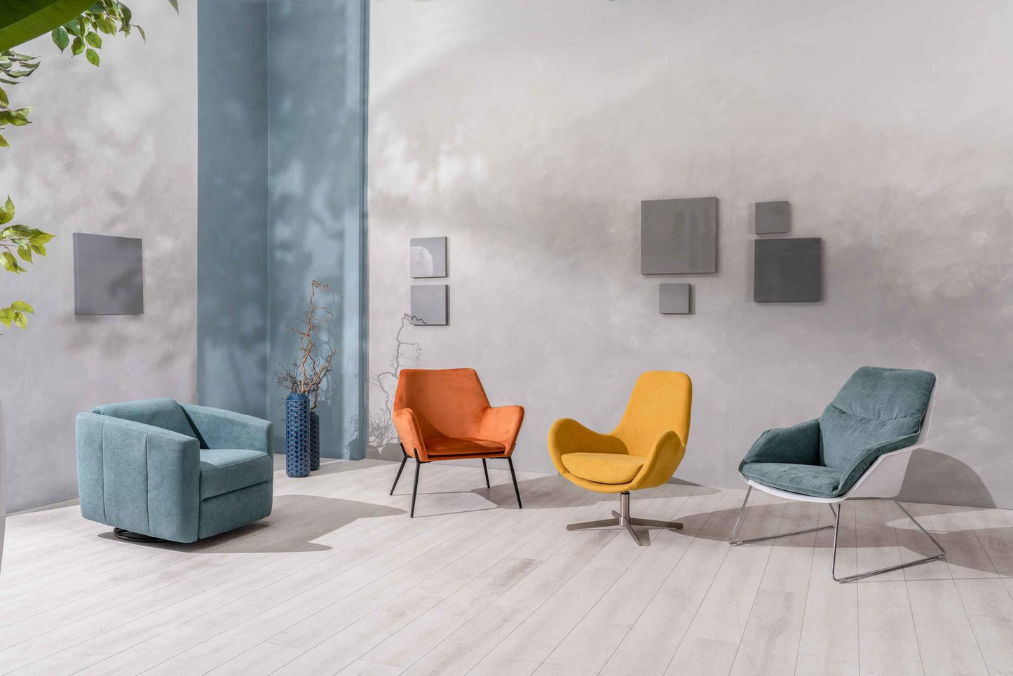 Poltrona in polipropilene acquamarina 85 cm x 74 cm H. 86 cm