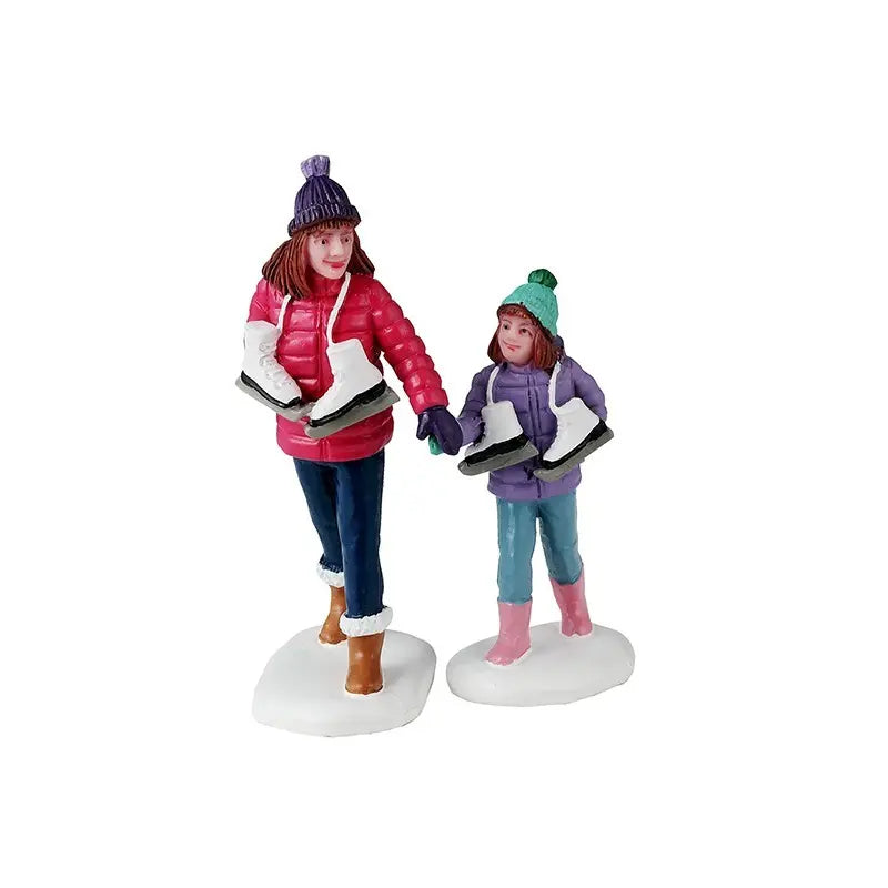 Lemax “Skating Sisters” set 2 pezzi –  H7,2 cm