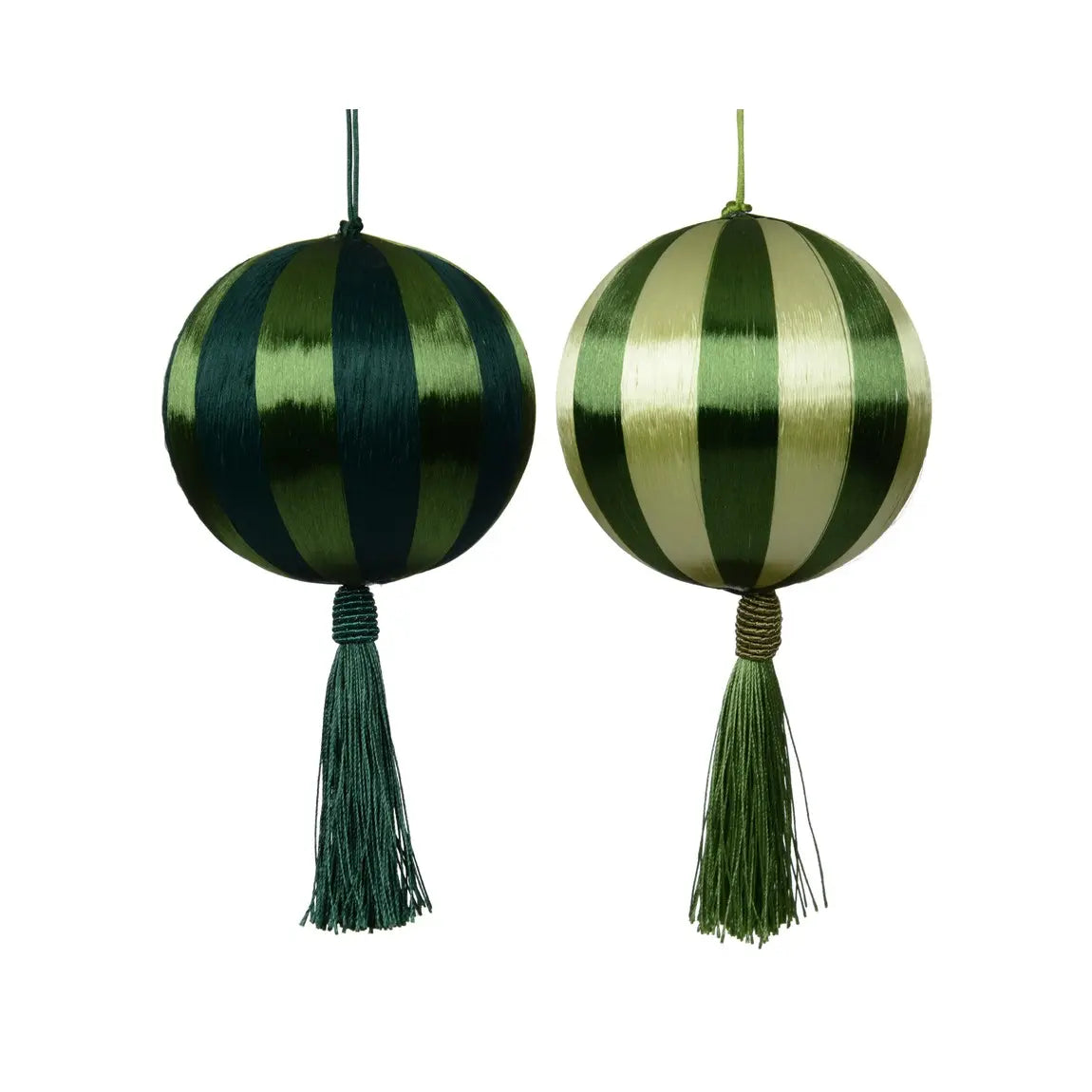 Sfera natalizia in foam con filo verde e nappa Ø10 cm – 1 pezzo assortito