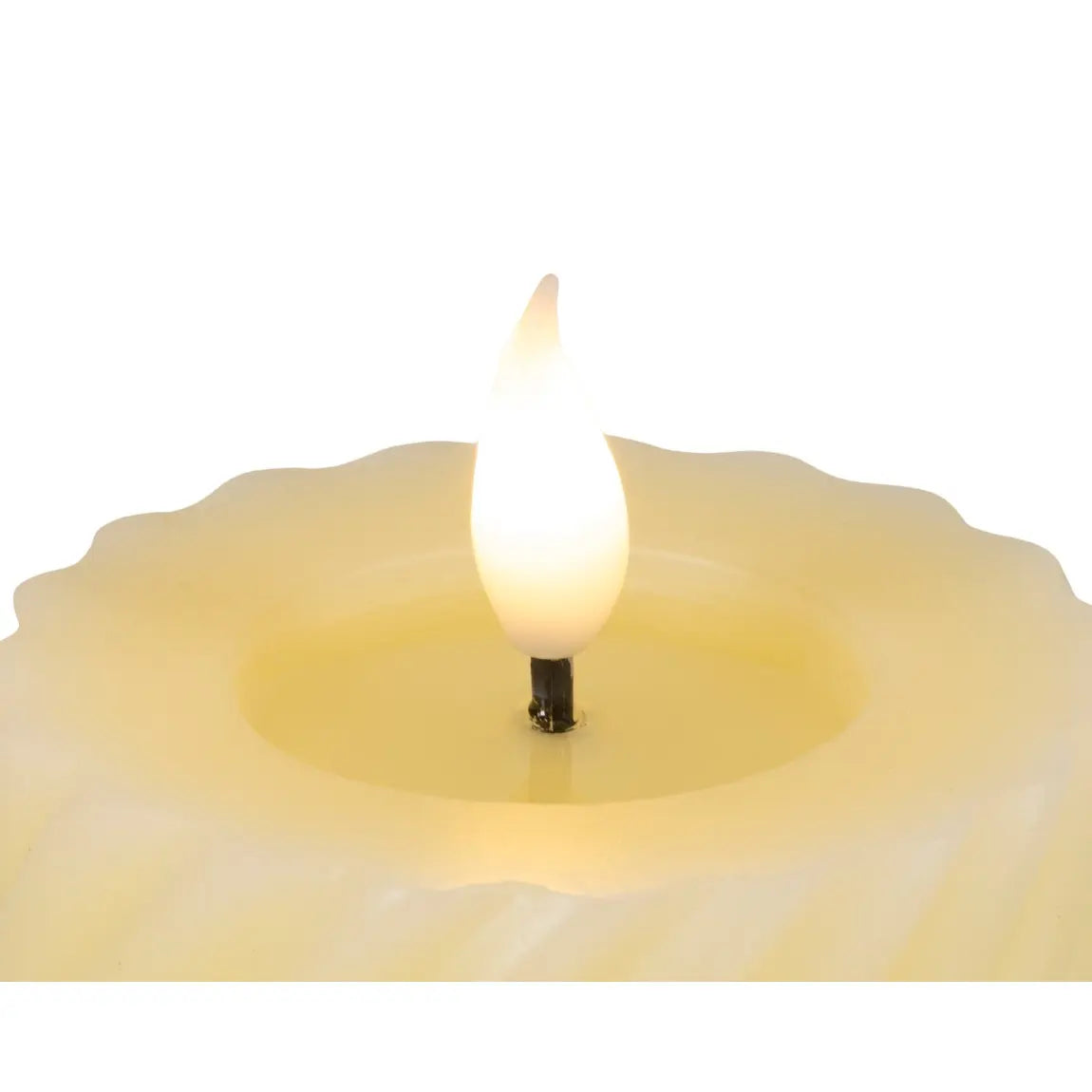 Candela in cera crema con LED Ø7,5 × H12 cm