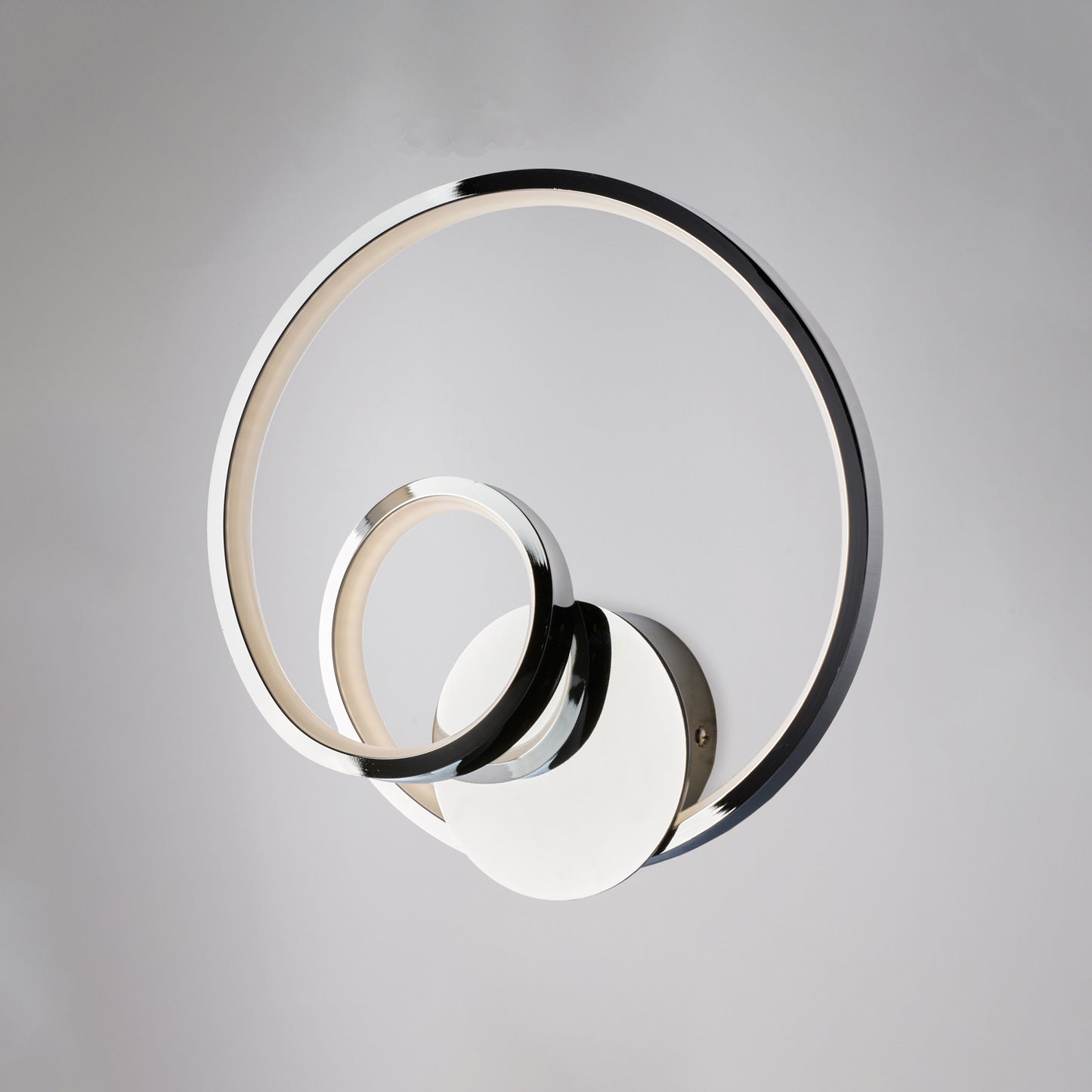 Applique in metallo e alluminio cromo lucido con led integrato H.26 - L.26 - P.8